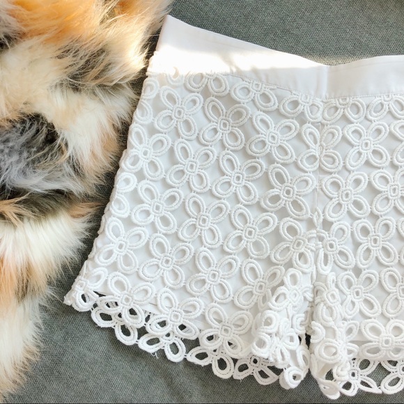 Club Monaco Cotton White Lace Shorts Size 0 - Picture 2 of 4